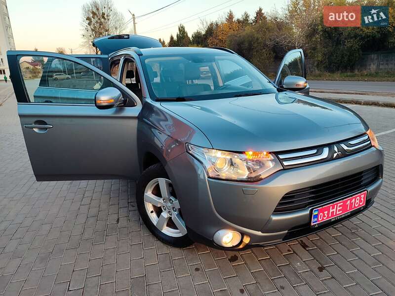 Внедорожник / Кроссовер Mitsubishi Outlander 2013 в Львове