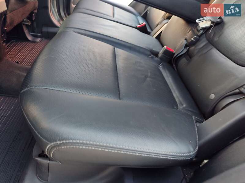 Внедорожник / Кроссовер Mitsubishi Outlander 2013 в Львове