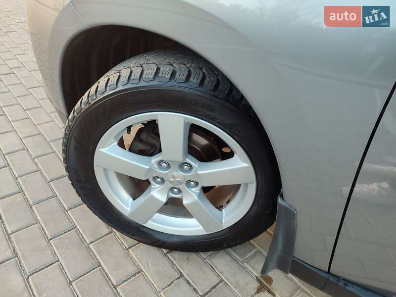 Внедорожник / Кроссовер Mitsubishi Outlander 2013 в Львове