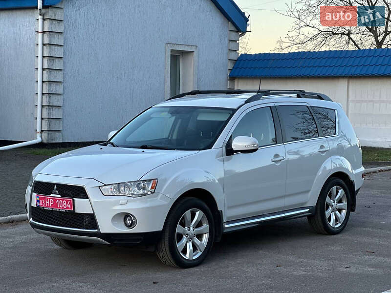 Внедорожник / Кроссовер Mitsubishi Outlander 2010 в Радивилове
