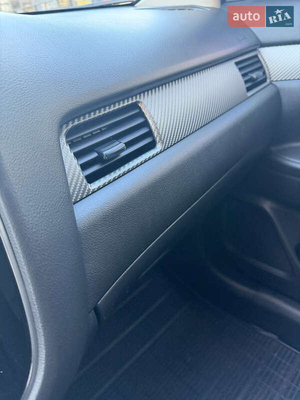 Позашляховик / Кросовер Mitsubishi Outlander 2018 в Дніпрі