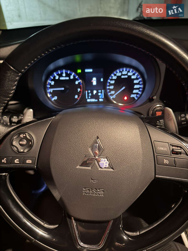 Позашляховик / Кросовер Mitsubishi Outlander 2018 в Дніпрі