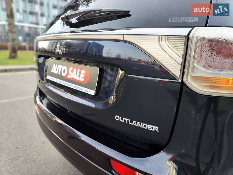 Внедорожник / Кроссовер Mitsubishi Outlander 2013 в Киеве