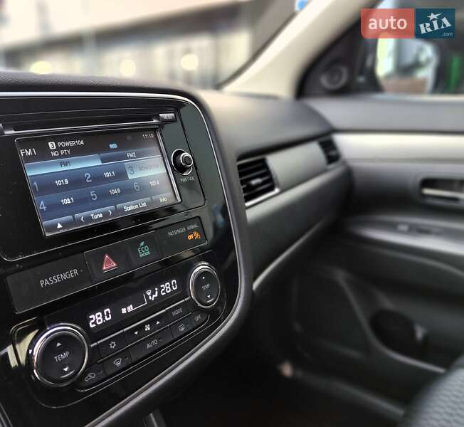 Внедорожник / Кроссовер Mitsubishi Outlander 2013 в Киеве