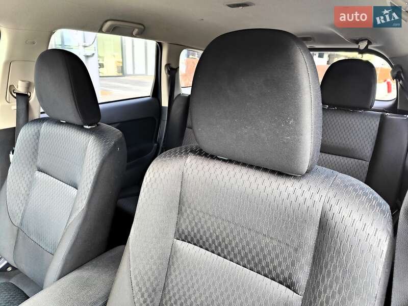 Внедорожник / Кроссовер Mitsubishi Outlander 2013 в Киеве