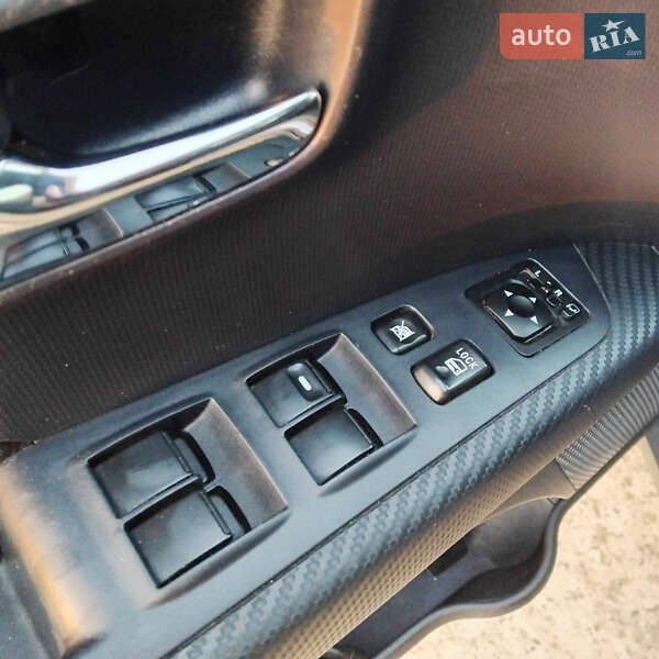 Позашляховик / Кросовер Mitsubishi Outlander 2007 в Одесі фото 11 Позашляховик / Кросовер Mitsubishi Outlander 2007 в Одесі