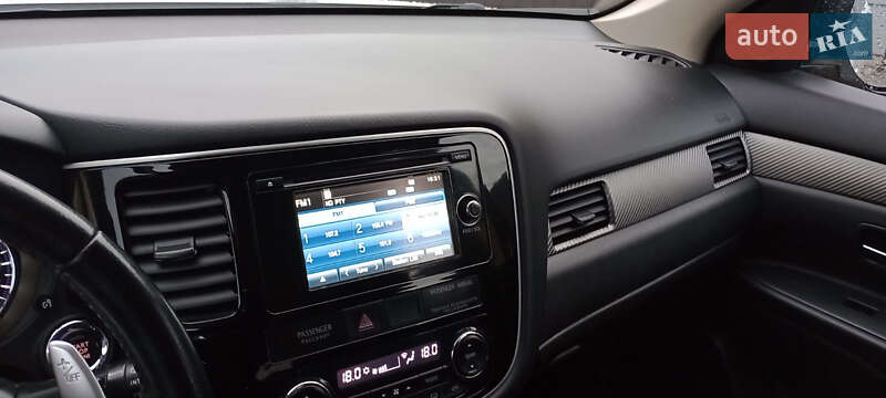 Внедорожник / Кроссовер Mitsubishi Outlander 2013 в Чернигове