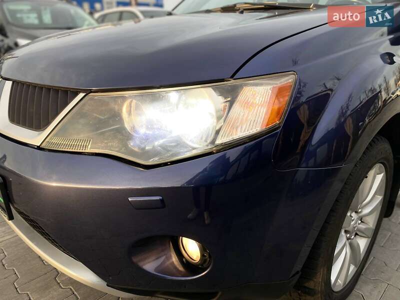 Внедорожник / Кроссовер Mitsubishi Outlander 2008 в Киеве