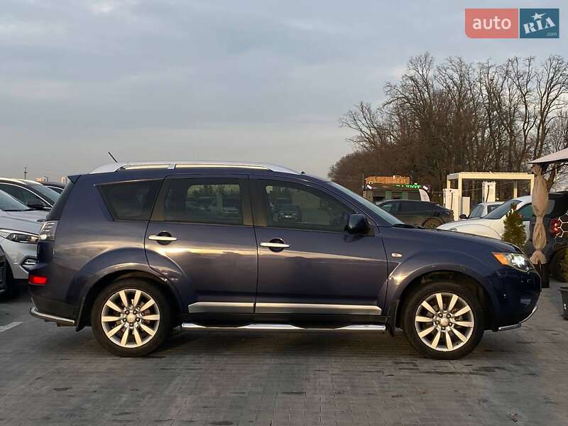 Внедорожник / Кроссовер Mitsubishi Outlander 2008 в Киеве