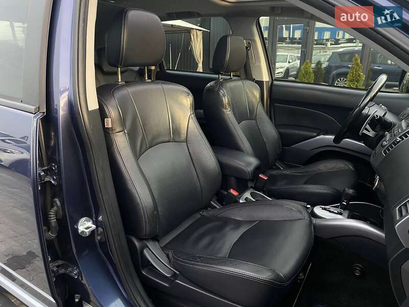 Внедорожник / Кроссовер Mitsubishi Outlander 2008 в Киеве