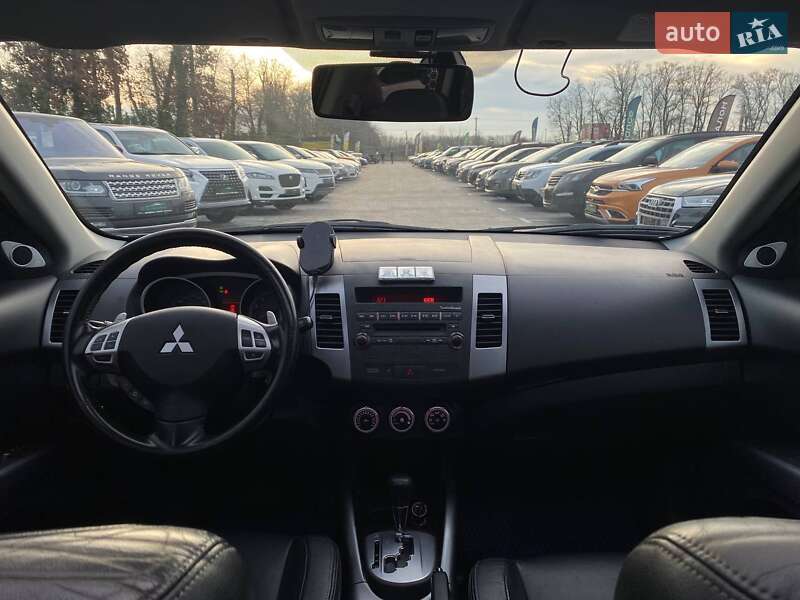 Внедорожник / Кроссовер Mitsubishi Outlander 2008 в Киеве
