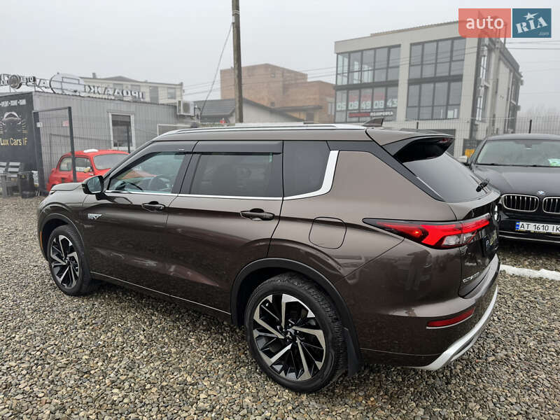 Внедорожник / Кроссовер Mitsubishi Outlander 2022 в Ивано-Франковске