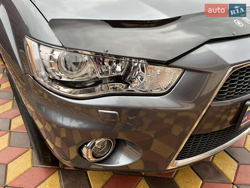 Внедорожник / Кроссовер Mitsubishi Outlander 2012 в Виннице