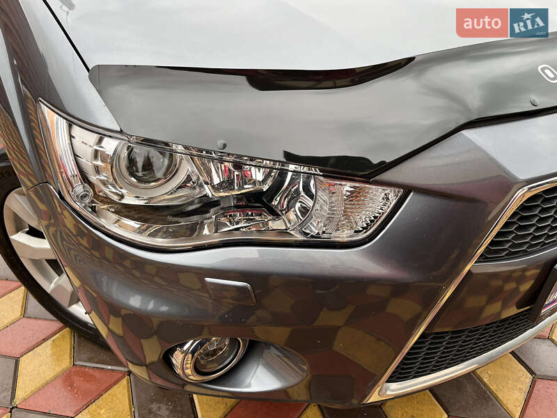 Внедорожник / Кроссовер Mitsubishi Outlander 2012 в Виннице