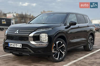 Позашляховик / Кросовер Mitsubishi Outlander 2022 в Житомирі