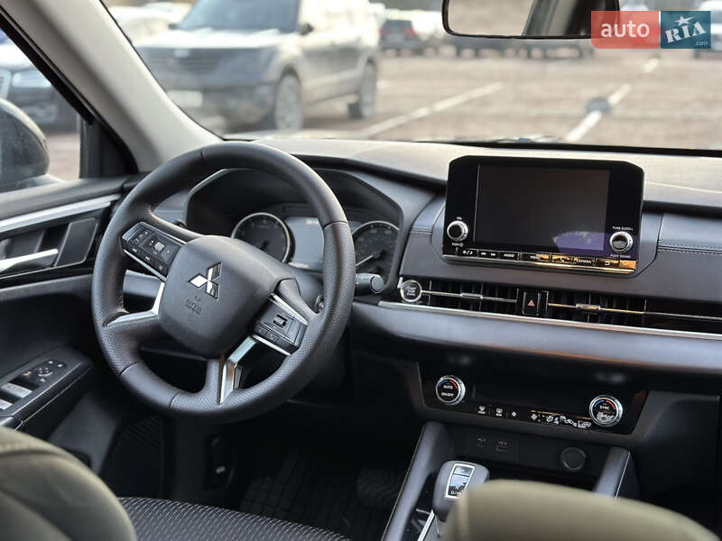 Внедорожник / Кроссовер Mitsubishi Outlander 2022 в Житомире