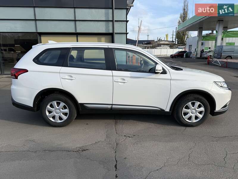 Позашляховик / Кросовер Mitsubishi Outlander 2019 в Одесі фото 4 Позашляховик / Кросовер Mitsubishi Outlander 2019 в Одесі