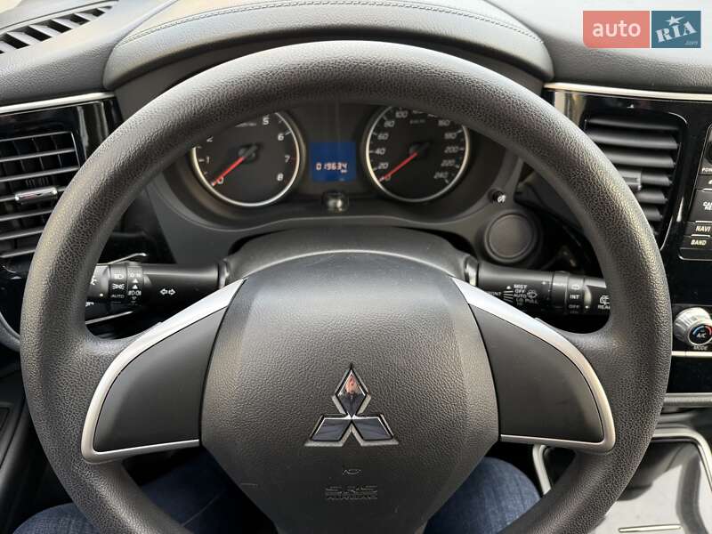 Позашляховик / Кросовер Mitsubishi Outlander 2019 в Одесі фото 34 Позашляховик / Кросовер Mitsubishi Outlander 2019 в Одесі