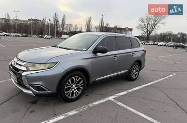 Внедорожник / Кроссовер Mitsubishi Outlander 2016 в Днепре