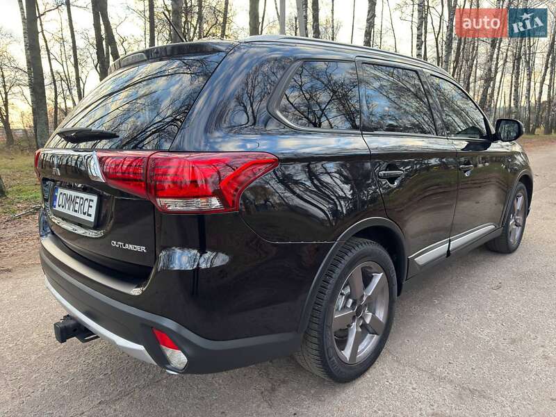 Внедорожник / Кроссовер Mitsubishi Outlander 2016 в Ахтырке фото 24 Внедорожник / Кроссовер Mitsubishi Outlander 2016 в Ахтырке