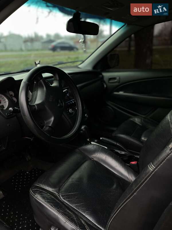 Позашляховик / Кросовер Mitsubishi Outlander 2007 в Кременчуці фото 4 Позашляховик / Кросовер Mitsubishi Outlander 2007 в Кременчуці