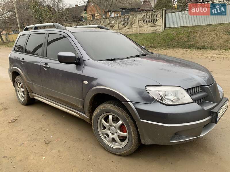 Внедорожник / Кроссовер Mitsubishi Outlander 2005 в Черновцах