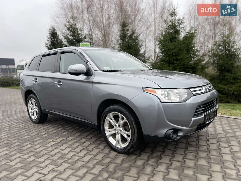 Позашляховик / Кросовер Mitsubishi Outlander 2013 в Луцьку