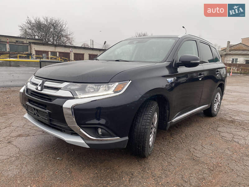 Позашляховик / Кросовер Mitsubishi Outlander 2018 в Чернігові фото 6 Позашляховик / Кросовер Mitsubishi Outlander 2018 в Чернігові