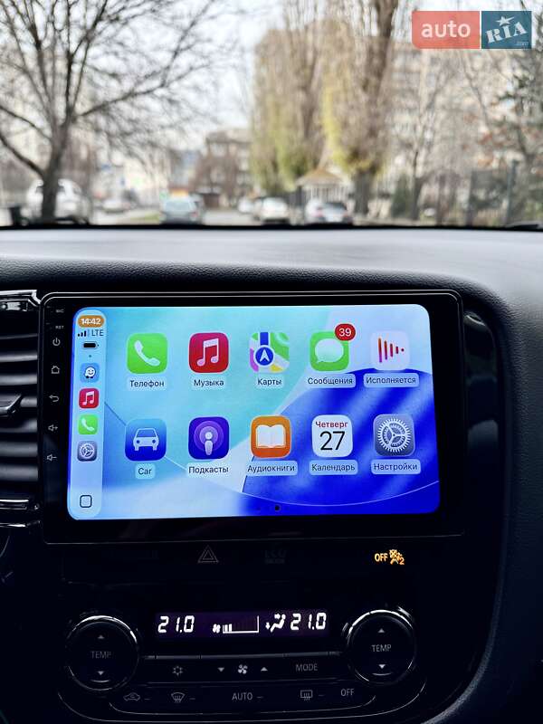 Внедорожник / Кроссовер Mitsubishi Outlander 2016 в Киеве