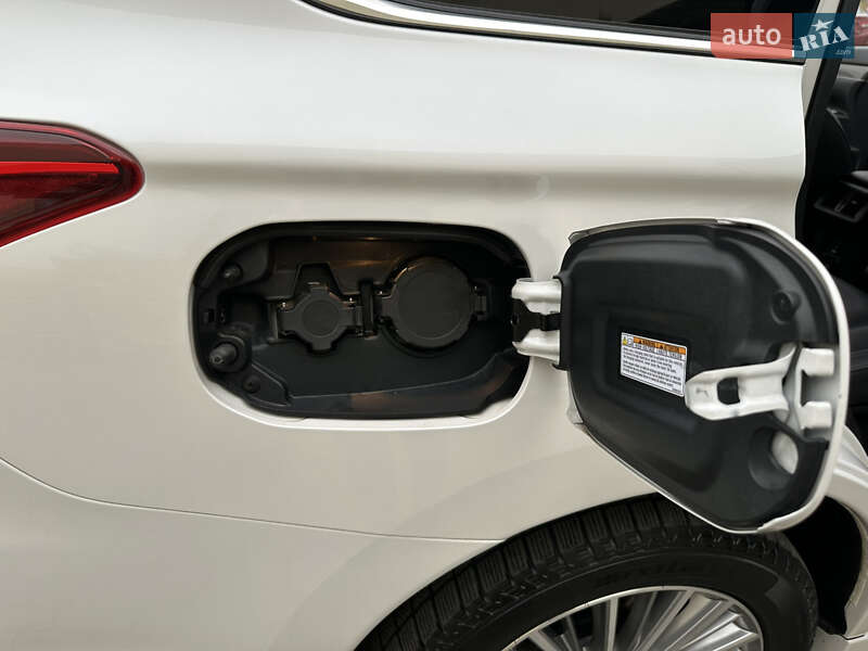 Позашляховик / Кросовер Mitsubishi Outlander 2019 в Львові