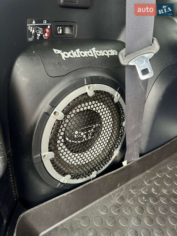 Позашляховик / Кросовер Mitsubishi Outlander 2012 в Полтаві