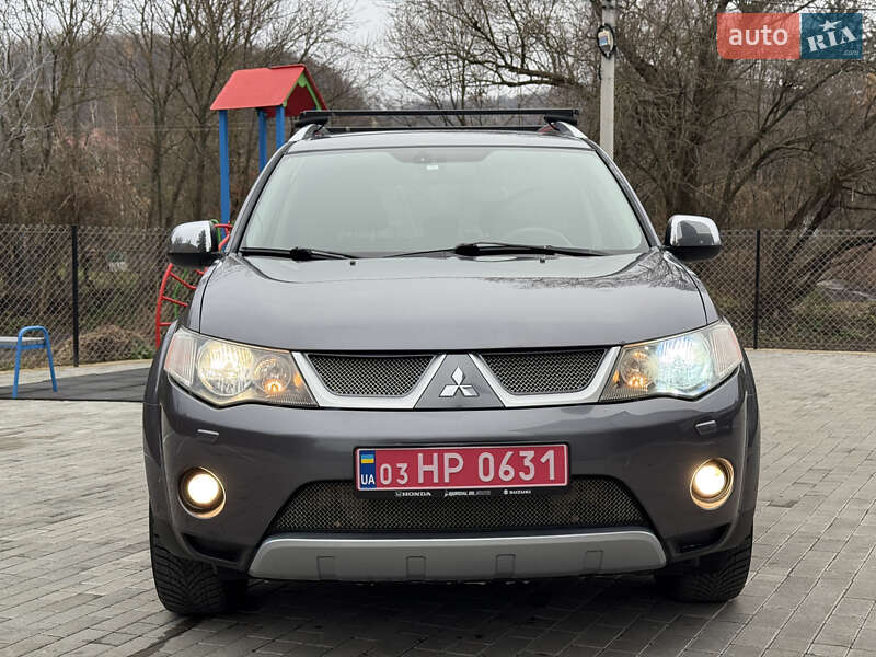 Внедорожник / Кроссовер Mitsubishi Outlander 2008 в Кременце