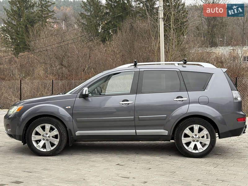 Внедорожник / Кроссовер Mitsubishi Outlander 2008 в Кременце