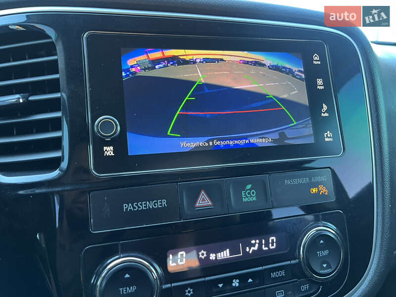 Внедорожник / Кроссовер Mitsubishi Outlander 2017 в Киеве