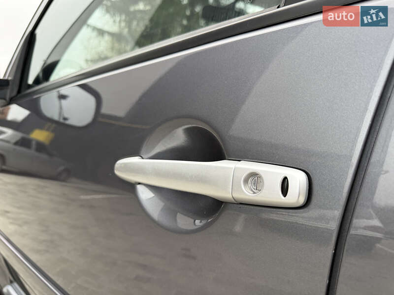 Внедорожник / Кроссовер Mitsubishi Outlander 2008 в Кременце