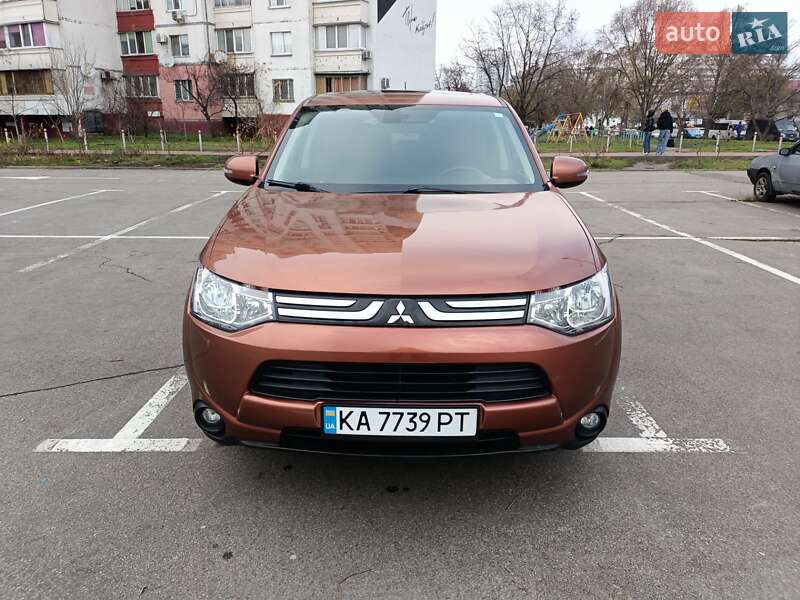 Mitsubishi Outlander 2013