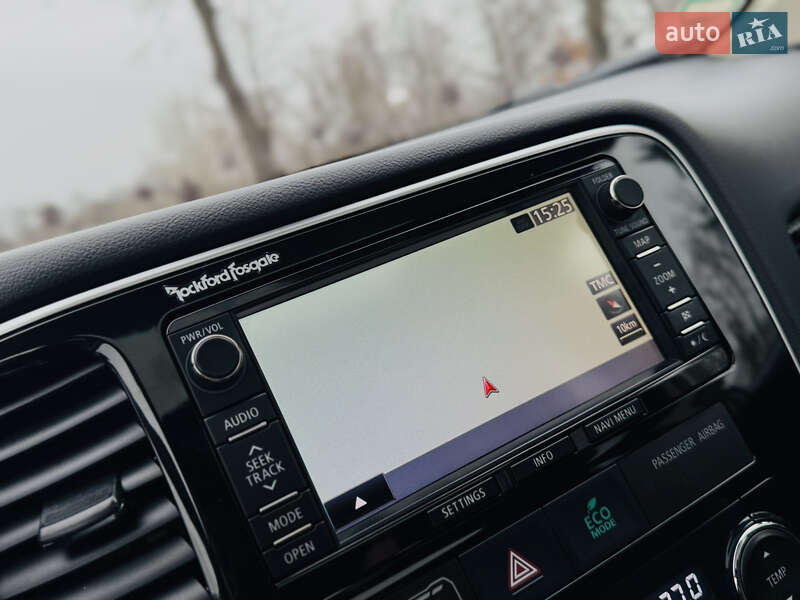 Позашляховик / Кросовер Mitsubishi Outlander 2015 в Дрогобичі