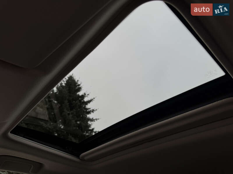 Позашляховик / Кросовер Mitsubishi Outlander 2015 в Дрогобичі