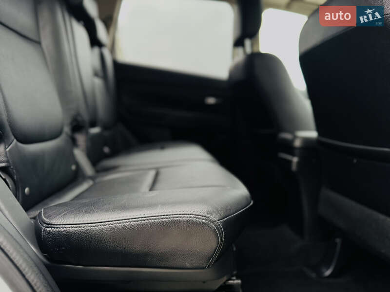 Позашляховик / Кросовер Mitsubishi Outlander 2015 в Дрогобичі