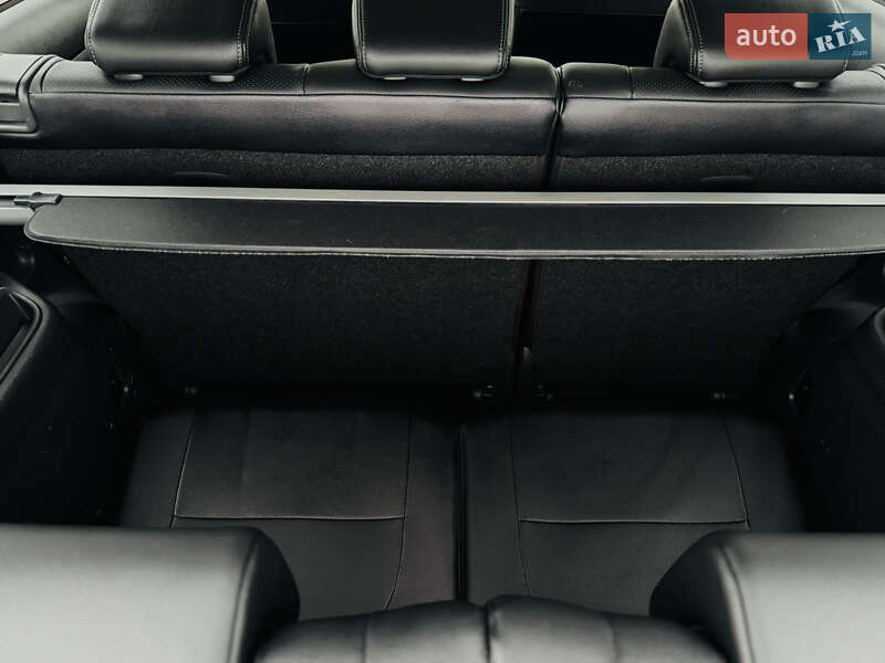 Позашляховик / Кросовер Mitsubishi Outlander 2015 в Дрогобичі