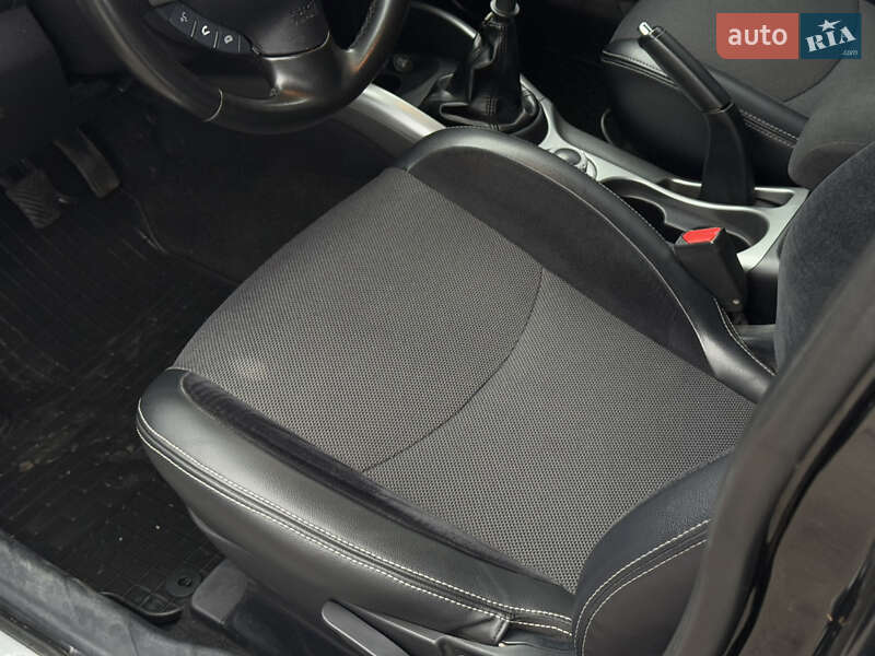 Позашляховик / Кросовер Mitsubishi Outlander 2010 в Тернополі