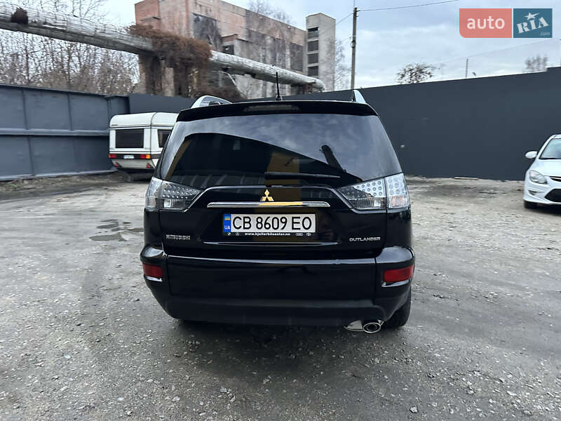 Позашляховик / Кросовер Mitsubishi Outlander 2009 в Ніжині