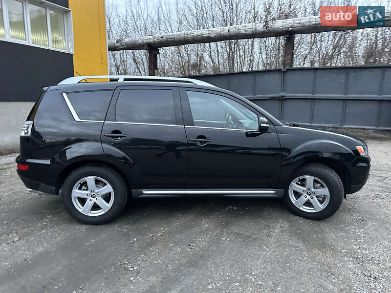 Позашляховик / Кросовер Mitsubishi Outlander 2009 в Ніжині