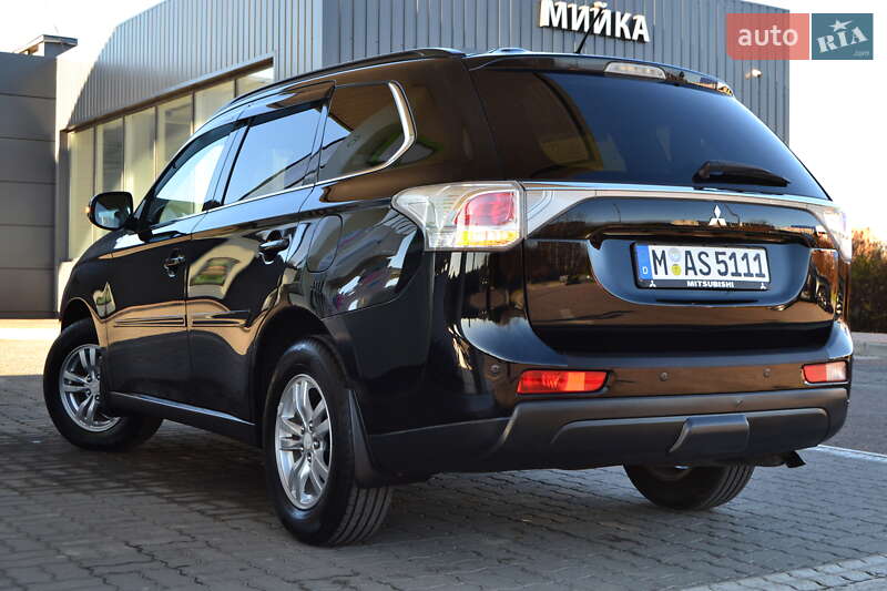 Внедорожник / Кроссовер Mitsubishi Outlander 2013 в Дрогобыче