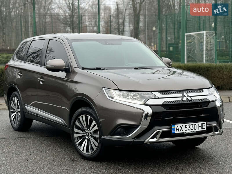 Позашляховик / Кросовер Mitsubishi Outlander 2018 в Харкові фото 5 Позашляховик / Кросовер Mitsubishi Outlander 2018 в Харкові