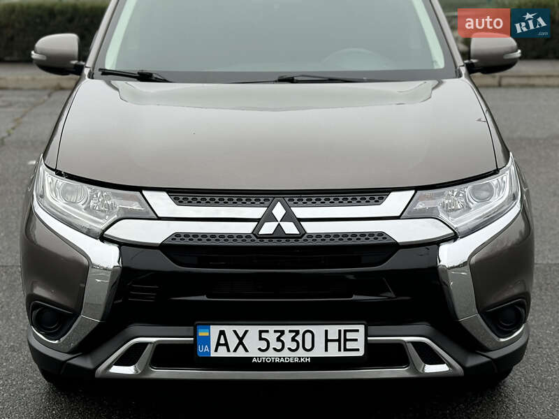 Позашляховик / Кросовер Mitsubishi Outlander 2018 в Харкові фото 20 Позашляховик / Кросовер Mitsubishi Outlander 2018 в Харкові
