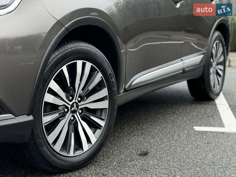 Позашляховик / Кросовер Mitsubishi Outlander 2018 в Харкові фото 38 Позашляховик / Кросовер Mitsubishi Outlander 2018 в Харкові