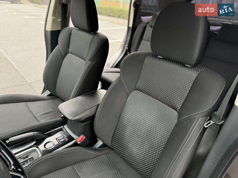Позашляховик / Кросовер Mitsubishi Outlander 2018 в Харкові фото 46 Позашляховик / Кросовер Mitsubishi Outlander 2018 в Харкові