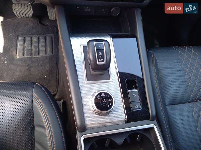 Внедорожник / Кроссовер Mitsubishi Outlander 2022 в Черкассах