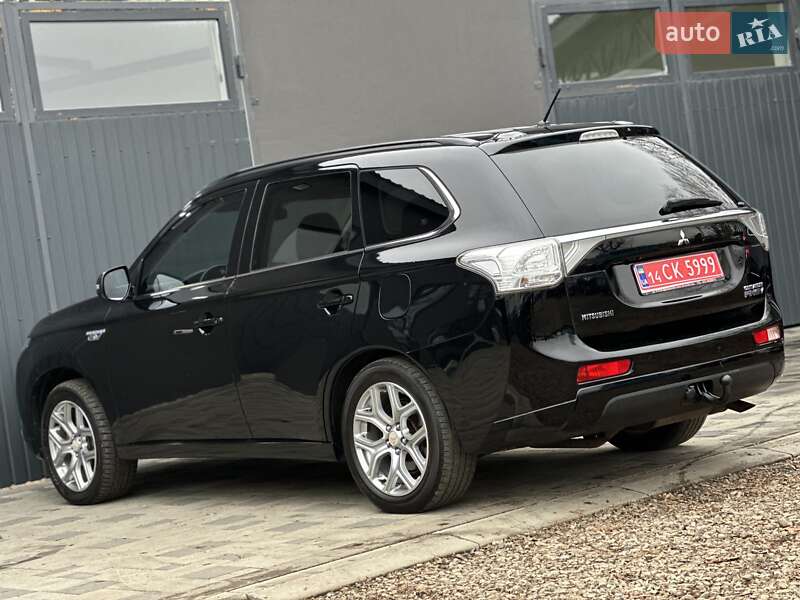 Позашляховик / Кросовер Mitsubishi Outlander 2013 в Івано-Франківську